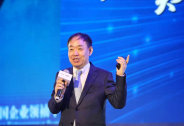 他3次高考失利，身陷巨債后扛起煤罐東山再起，又賺回800多億！