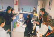 供銷大集黨員干部：做穩價保供的抗疫“超”人
